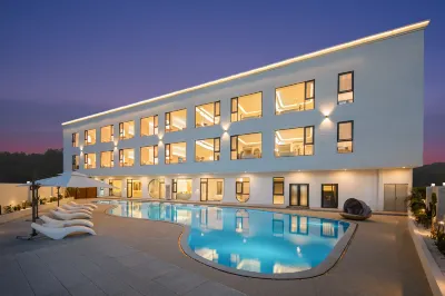 Wanningmu Seaside Hotel Hotels near Shenzhou Peninsula Lighthouse