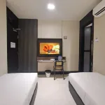 Urban Inn Myra Meranti