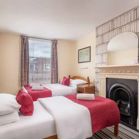 St Athans Hotel Отели рядом с достопримечательностью «Площадь Гордон-сквер»