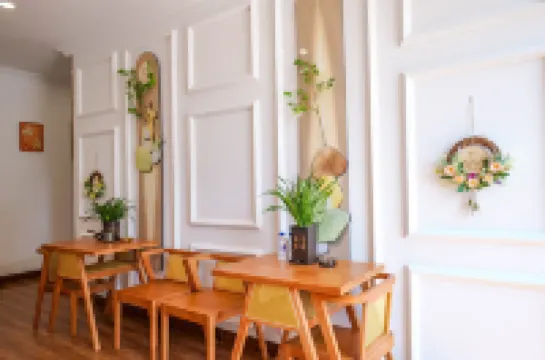 Changbai Mountain Orange Inn (Changbai Mountain West Scenic Spot Tourist Service Center Branch)