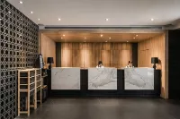 The Riverside Hotel - International