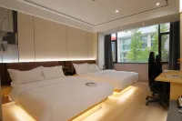 Golden Phoenix RANY Hotel - Esports