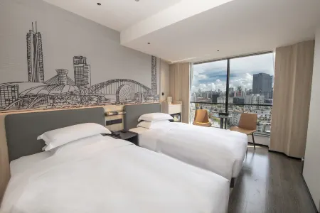 Zhuhai Guang Dong Hotel (Gongbei Port High Speed Railway Station)