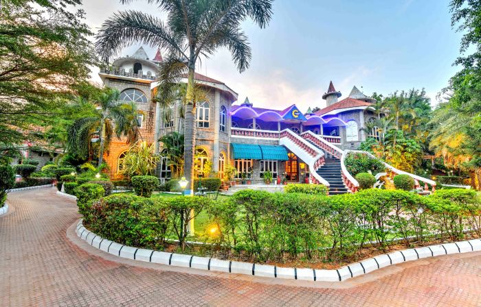 Celebrity Resort