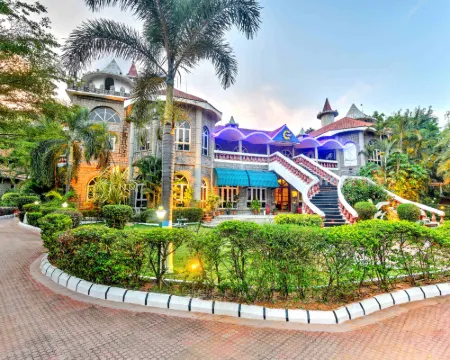 Celebrity Resort Hotels in Secunderabad
