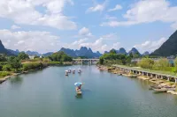 Shijian Homestay (Yangshuo Yulong River Qiangu Scene District Store) - Romantic