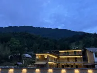 MOUNTAIN HOMESTAY