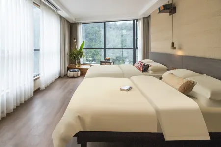 Zompa Yak hotel Отели рядом с достопримечательностью «Nanwusi»