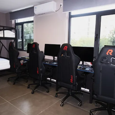 Haoqing E-Sports Hotel