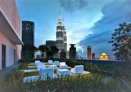 The Mews KLCC Kuala Lumpur By Gravity 【6mins Kuala Lumpur Tower（KL Tower)+ Restoran stadium Negara 】 Отели рядом с достопримечательностью «Всемирный торговый центр Путра»