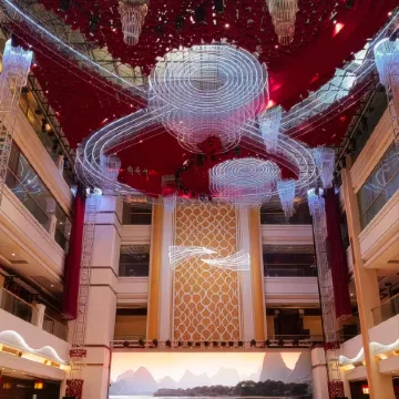 Gold Phoenix Hotel Отели в г. Липу