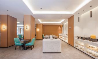 Yeste Hotel (Yangshuo Xijie Lijiang)