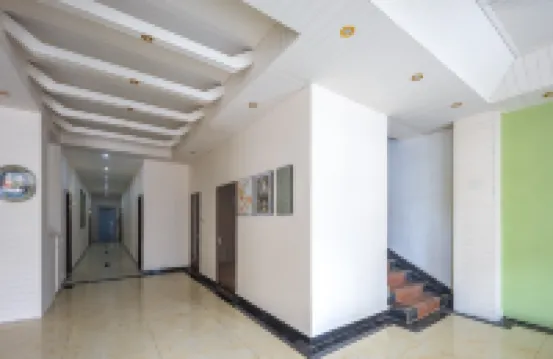 Qingcheng Xiaozhu Design Hotel (Haikou Meilan Airport)