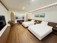 Chifeng Geer Hotel - Mountain view