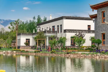 GrapeJoy Vineyard Retreat Отели рядом с достопримечательностью «Unit Library»