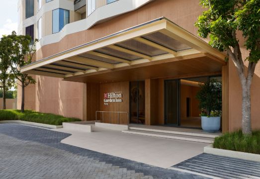 힐튼 가든 인 라용