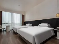 jinghan guangnian hotel Отели рядом с достопримечательностью «Площадь Санься»