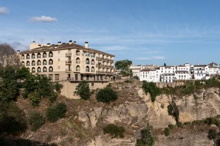 Parador de Ronda Отели рядом с достопримечательностью «Arco de Felipe»