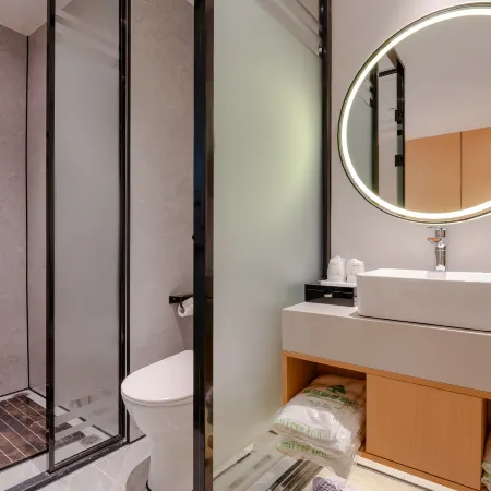 GreenTree Inn (Yulin Yuntian Cultural City Baihuahui Shopping Plaza) Отели в г. Юйлинь