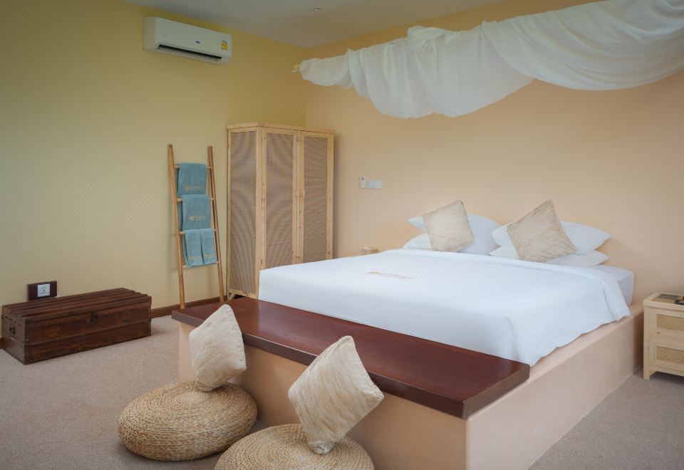 2. 콤산 캄폿 리조..