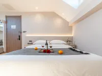 Qinghan Homestay (Dazhao Historical and Cultural Tourism Area) Hotels near Xilitu Zhao Temple