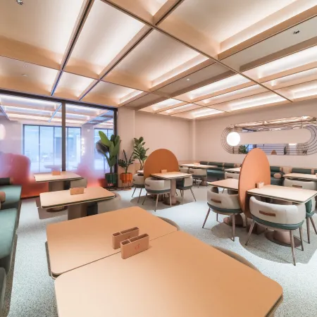 Orange Hotel (Quanzhou Jinjiang International Airport Heping Middle Road Branch)