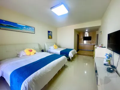 海灣假日飯店（臨高長島藍灣臨高角旅遊區店） 趣野富力悅海灣星空營地附近的飯店