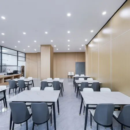 Guang He Hotel