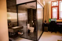 Luquan Shanhaijing E-sports Hotel