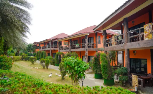 Chomview Lanta Water Park Resort