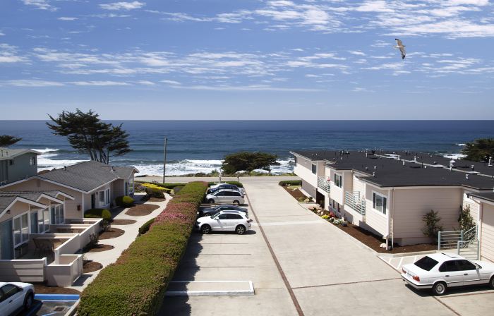 Cambria Landing Inn and Suites