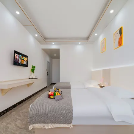 Meizhi Smart Audio-Visual Hotel (Guilin High-Speed Railway North Station)