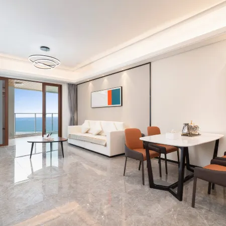 Lingwan No. 1 Light Luxury Homestay (Lingshui Clear Water Bay Beach)