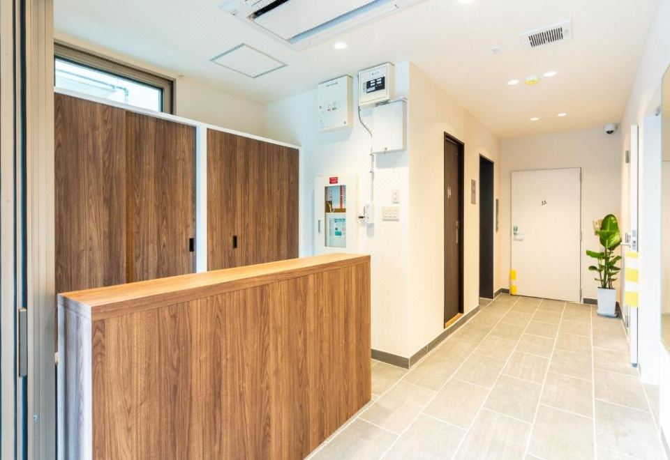 3. 호텔 리빙 인 ..