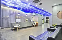 Lanxi Hotel (Yanji Yanbian University Department Store) - parking