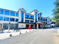 Jiulongshan Resort Hotel Hotels in Ningyuan