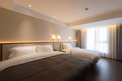 Weichi Guanshan Yuehu Holiday Hotel (Lianyungang Huaguo Mountain Scenic Area) Hotels in Huaguo Mountain Scenic Area