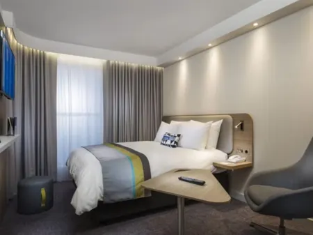 홀리데이 인 익스프레스 앤드 스위트 리스본 프린시페 레알 바이 IHG