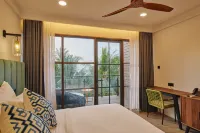 BEACH HOT DIGURAH - Airport Shuttle