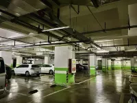 Vienna Hotel Wu'anPlaza store - parking