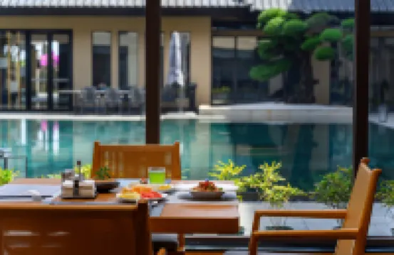 Jianshui Yanqi Lake Hotel