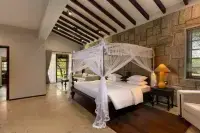 Ayugiri Ayurveda Wellness Resort Sigiriya Các khách sạn gần Inamaluwa Isipathanarama Viharaya
