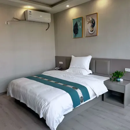 Dangyang Ruijin Business Hotel