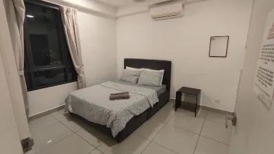 Cozy Solstice Apt | Netflix + WiFi | Pool & Self Check-In Hotels in Cyberjaya