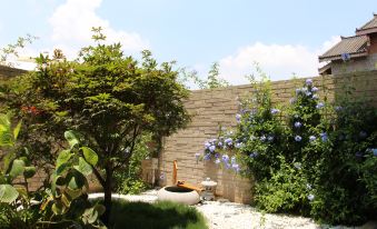 Mi ying Hotel, Lipan