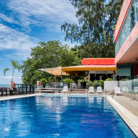 Hotel Sentral Seaview @ ​Beachfront
