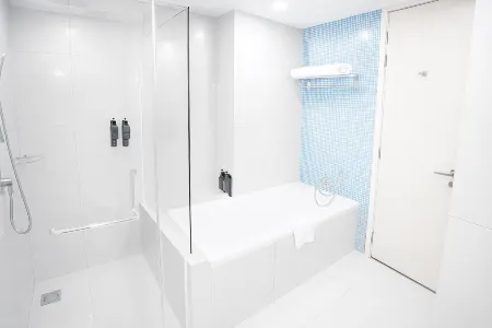 Cormar Suites Kuala Lumpur Отели рядом с достопримечательностью «Таман Ботани Римба Илму - Юниверсити Малайя»