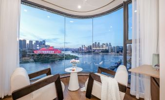 Baihong RiverView Apartment