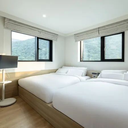 Hotel Riv Mont Danyang by AANK Отели в г. Танян