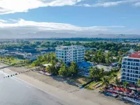 Wyndham Garden Wailoaloa Beach Fiji Hotels in Nadi